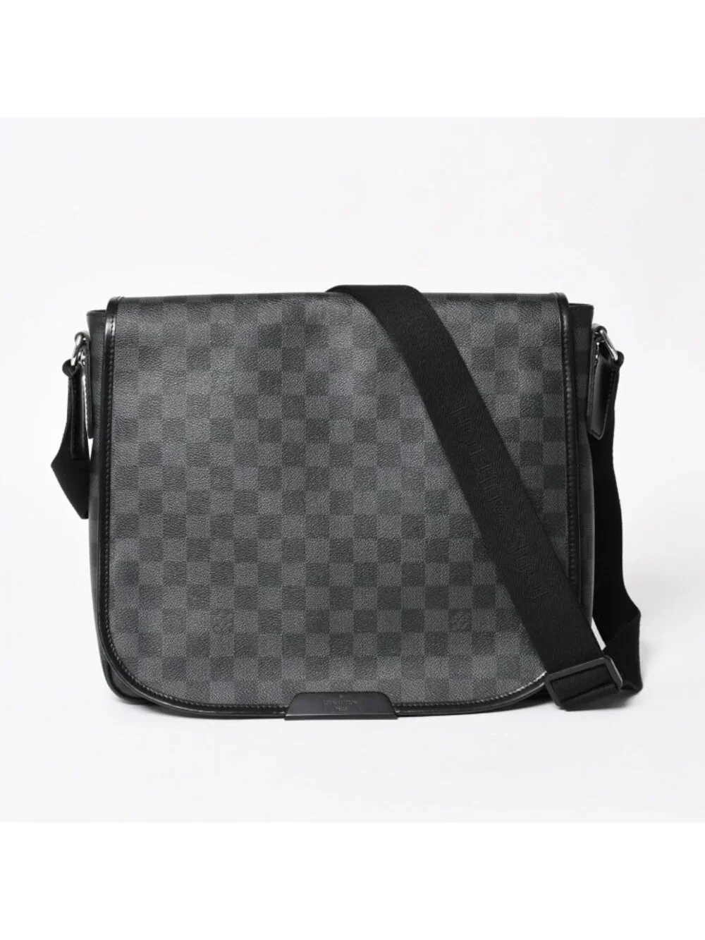 Louis Vuitton Daniel MM Shoulder Bag Damier Graphite Black Silver